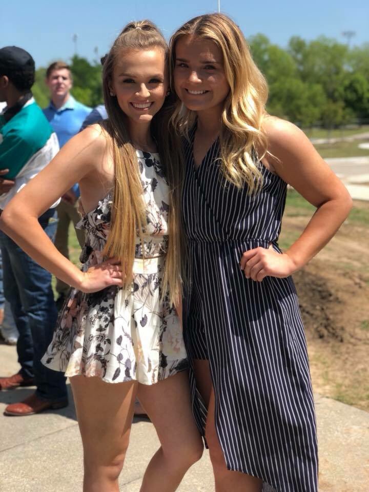 aclarksrms's tweet photo. SO not ready for my baby to graduate 😓 #mommabear https://t.co/QlEqhc8WTl