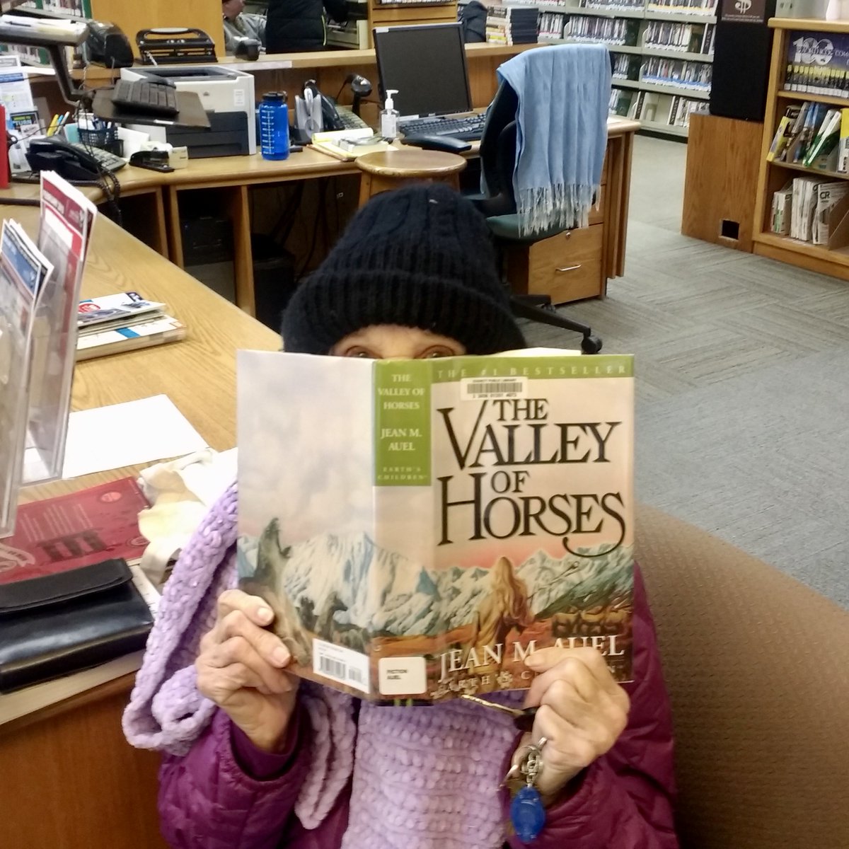 eplsdotorg's tweet photo. In May we are challenging you to read a book recommended by a library employee. Alan suggested The Valley of Horses, by Jean M. Auel, and Wanda read it! Come in today and ask us for a recommendation to get started on this month's #EverettReads challenge! https://t.co/PxdegJ6Ksp https://t.co/ocZ6Ai4vNr