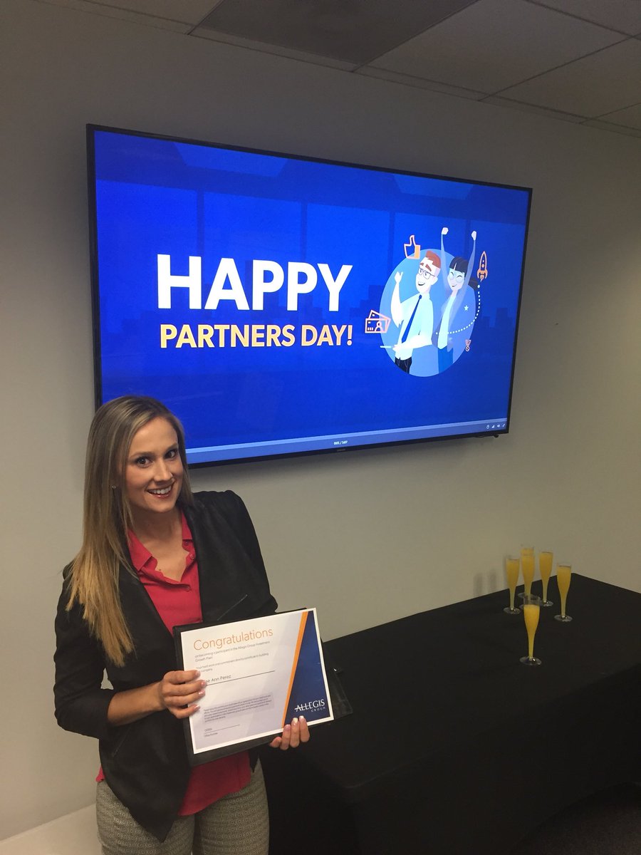 dronmason's tweet photo. Congrats to Kalee Perez on becoming a partner at TEKsystems. You deserve it. @TEKsystems kristyfuller https://t.co/lYrlt6h2X1