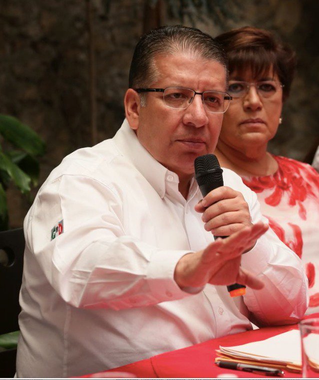 EnriqueDogerG_'s tweet photo. Agradezco a los medios de comunicación que difundan la propuesta que tenemos por un #CambioSeguro para frenar la violencia contra mujeres en #Puebla https://t.co/Po8za0E2Hz