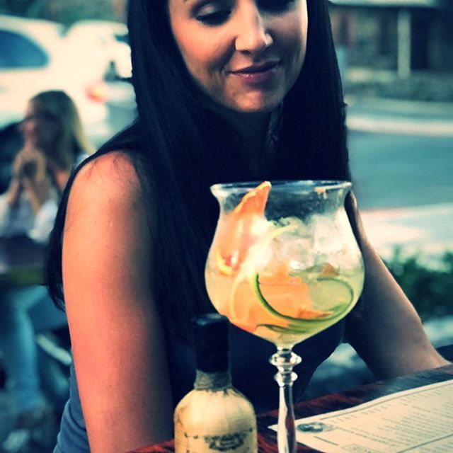 BathtubGinZA's tweet photo. First Thursday sundowner G&T’s with Bathtub Gin @orphanageclub #gintonic #bathtubgin #firstthursday #firstthursdayscapetown #igerssouthafrica #cocktails #upperbree https://t.co/7kVr6SwZxX https://t.co/IfHwkNyj4C
