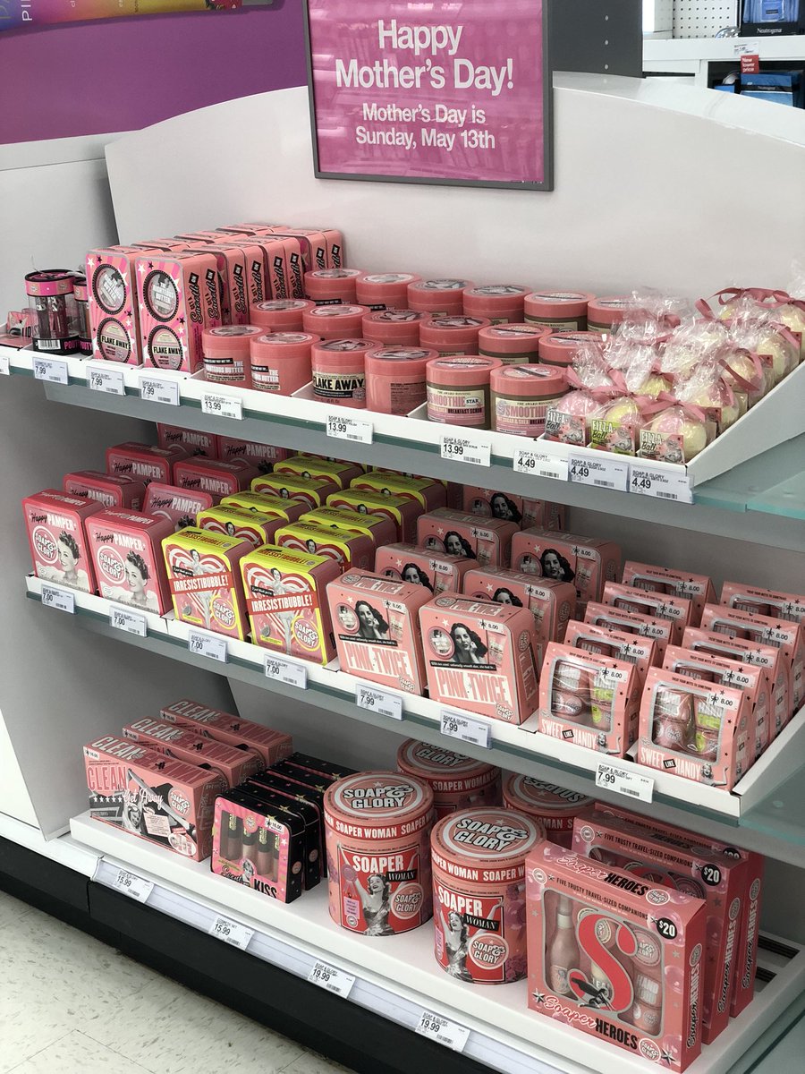 birdcallone's tweet photo. Ready at the #TheGreat1788 to #BringJoy to our guests shopping early for #MothersDay @sarah_hunsucker @fijiashwin @fijiashwin https://t.co/kLFZamBtC8