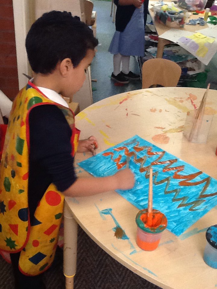 MPA_Reception's tweet photo. We have been #exploring #creating #artwork in the style of Eric Carle this week.  Lots of fun creating different designs, textures and patterns.  Next we will be turning these into Very Hungry Caterpillars 🐛

@MontyAcademy @AETAcademies @WorldEricCarle #eyfs #eyfspals https://t.co/9jmgD9tChj