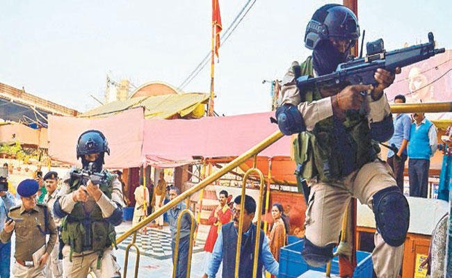 jaywankhadejrw's tweet photo. #Exclusive
PATNA POLICE SWAT Team during Mock Drill
@HecklerAndKoch @ZEISS_Group #Patna #Bihar #SWAT #Patnapolice #Biharpolice #Policecommandos #Police https://t.co/5fIbXJWSYr