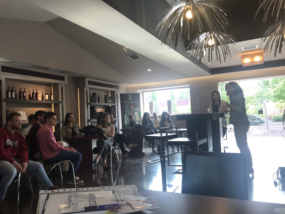 MNINToledo's tweet photo. Comienza nuestra visita a @FincaLoranque, ejemplo de experiencia empresarial de éxito en los mercados internacionales, dentro de las actividades del #MNIN_UCLM https://t.co/KsUYPAlvFd