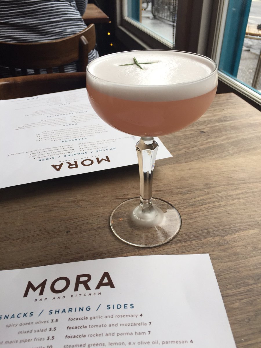 clelandwoods's tweet photo. Thursday evening with Fi and the boys @morabarkitchen. Rosemary infused gin and rhubarb #Fave #AnotherPlease https://t.co/z9JQKf5oKm