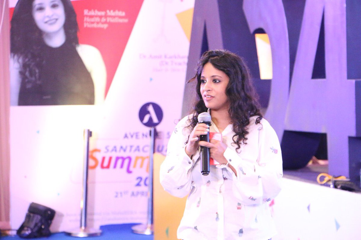 summerfest54's tweet image. And the day ended on a high at #SantacruzSummerfest. What a phenomenal fun Thursday it was. We'll see you same place tomorrow. #Avenue54 #RadiusDevelopers @DabbooRatnani @radiusdeveloper @TDXMumbai @Mickeymehta