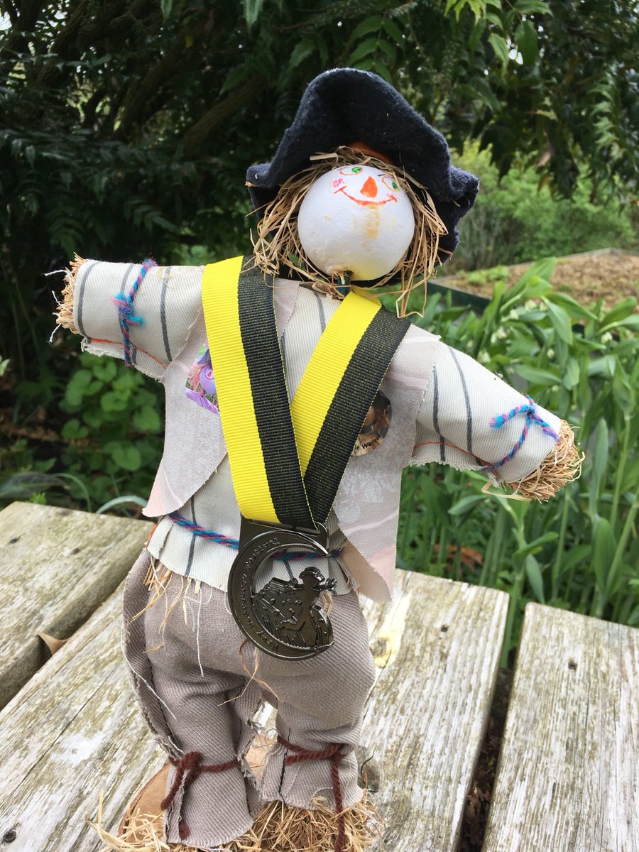 WrayScarecrows's tweet photo. Talking of records, I will see you next at the Guinness World Record   attempt for the “Largest gathering of people dressed as scarecrows”  tomorrow (Friday) evening at 6.30pm - do come along and be part of this  unique event. The kids will LOVE IT! https://t.co/3h0lh9gYmc