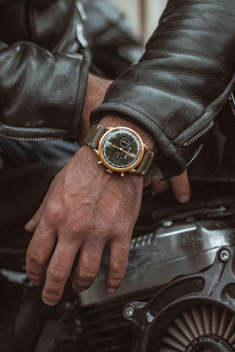 #McCabeGent @ricmtat keeping it green with the Heritage Chrono (JM-1030-02) available on mccabewatches.com with free worldwide shipping. 

Shop Now: ow.ly/tNHL30jOSBB
