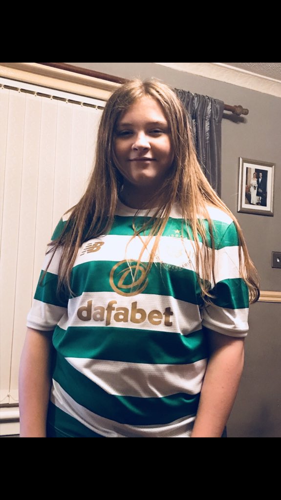 Joanna_Foxy's tweet photo. Straight home from school & put the @CelticFC top on again! 5th day in a row. You’d think they had won something 🤔 🤔 #gettingsmelly 🤣🤣 https://t.co/H0CaEh9Kcs
