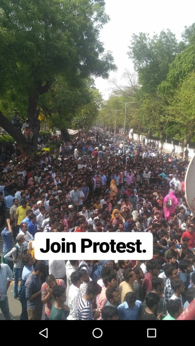 mohdanasalig's tweet photo. #StandWithAMU #WeStandWithAMU #stand_with_AMU #AMUunited #AMU #AligarhMuslimUniversity #RSSattacksAMU #Rss_Murdabaad #Bjp_Murdabaad @studentsofamu @universityamu @AMUNetwork @AMUPRO1 @AMUJournal @amunewsandviews @amu_network @amusulive @alig_society @AligarhTips @affan_alig https://t.co/BQTJQds3ZN