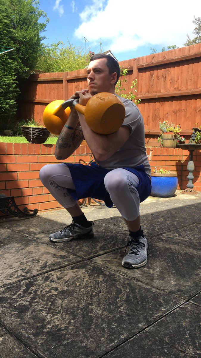 FridgeFreezy's tweet photo. Brilliant S&C session with @mbuaben and Ste today! Did not enjoy these isometric holds! 🤦🏻♂️😩@Nike #metcon3 #Nike #NikeTraining https://t.co/qStSKkjsvr