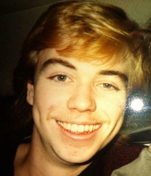 EricaBand10's tweet photo. @charliecooper11 @Itsmygameblog @Hatmangooner @PaulChahidi @AshleyMcGuire_ @Michael_Sleggs @wtafthiscountry @ThisCountry1Fan would the #ThisCounty folk please wish #Erica band manager @JezSprigg doing his best @SimonJCLeBON look a #HappyBirthday please #EricaLovesJez https://t.co/L3cVWmgTH1