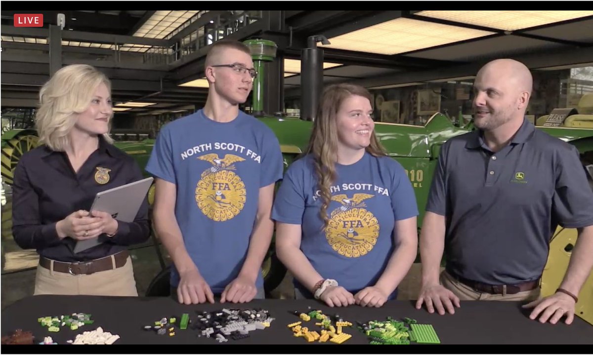 NorthScottAg's tweet photo. Our North Scott FFA members are live! Check them out on the #AgExplorerVFT as they show off their #STEM skills.
Thank you to @JohnDeere, @DiscoveryEd, and @NationalFFA for putting together this virtual tour! https://t.co/Hm9HAHNKHP