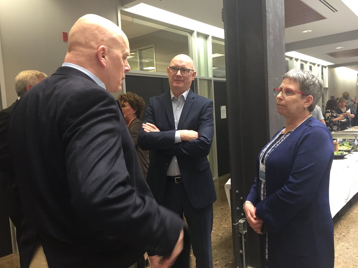 OffordCentre's tweet photo. .@Bill_Gardner @CHEOhospital Research Institute (left) talks with Peter Fitzgerald, President @mch_childrens Hospital and Ellen Lipman, director @OffordCentre for #ChildStudies at #OCSymposium. https://t.co/nHc2QBWRZh