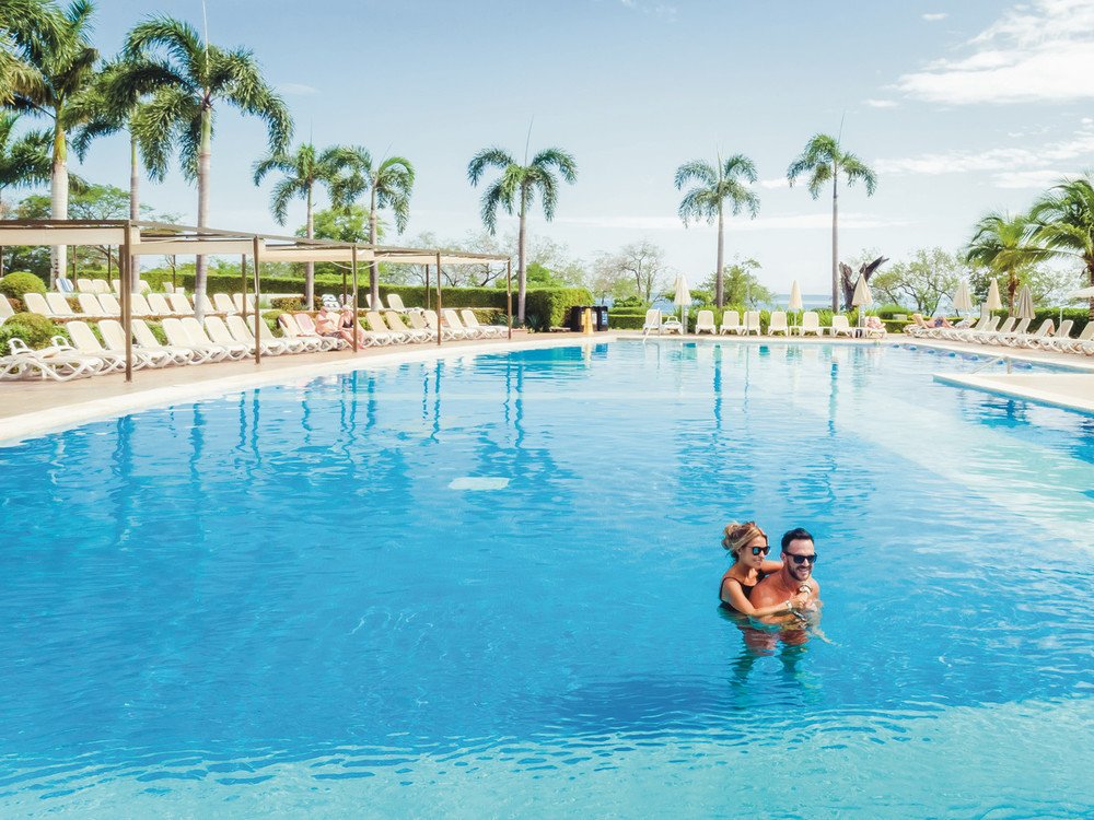 RiuHoteles's tweet photo. ¡Únete hoy a #RiuClass! https://t.co/VmrTprQ9RR acumula puntos por disfrutar de tus #vacaciones en RIU. https://t.co/SuIL87hbM5