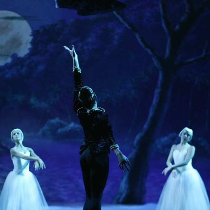 BalletTucson's tweet photo. Ballet Tucson's youth company is putting on their final performance of the season soon, so don't miss out! Come join us for 'BT2', including performances of Swan Lake, Act II, Bits &amp; Pieces, and their premiere of Back to Bach! Tickets are now available ... https://t.co/Mif4O8Sm32 https://t.co/lRDYTG24KG