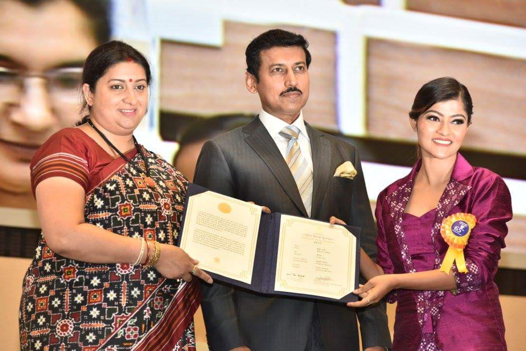 bjmmodisha's tweet photo. Congratulations To Prakruti Mishra on Winning #NationalFimlAward for The Film #HelloArsi.Proud Moment For Odisha. https://t.co/9kNPg5xmcT