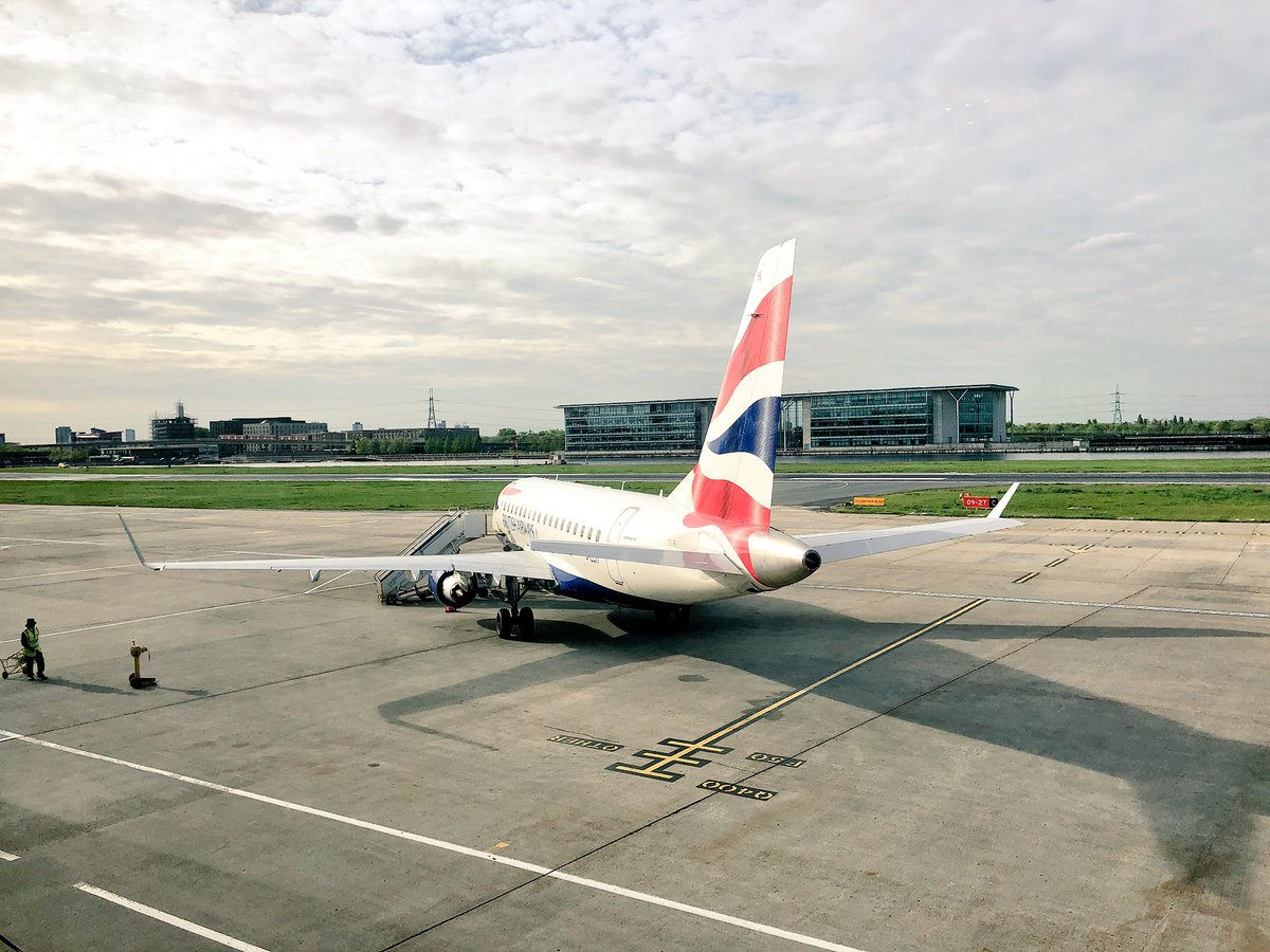 Whirlwind day almost complete. 7am flight from Amsterdam to London, then delivered a session on future of wearables, followed by a panel on What makes a bestselling device, now back at airport for 7pm flight back home. Oh...and an in-depth review published.