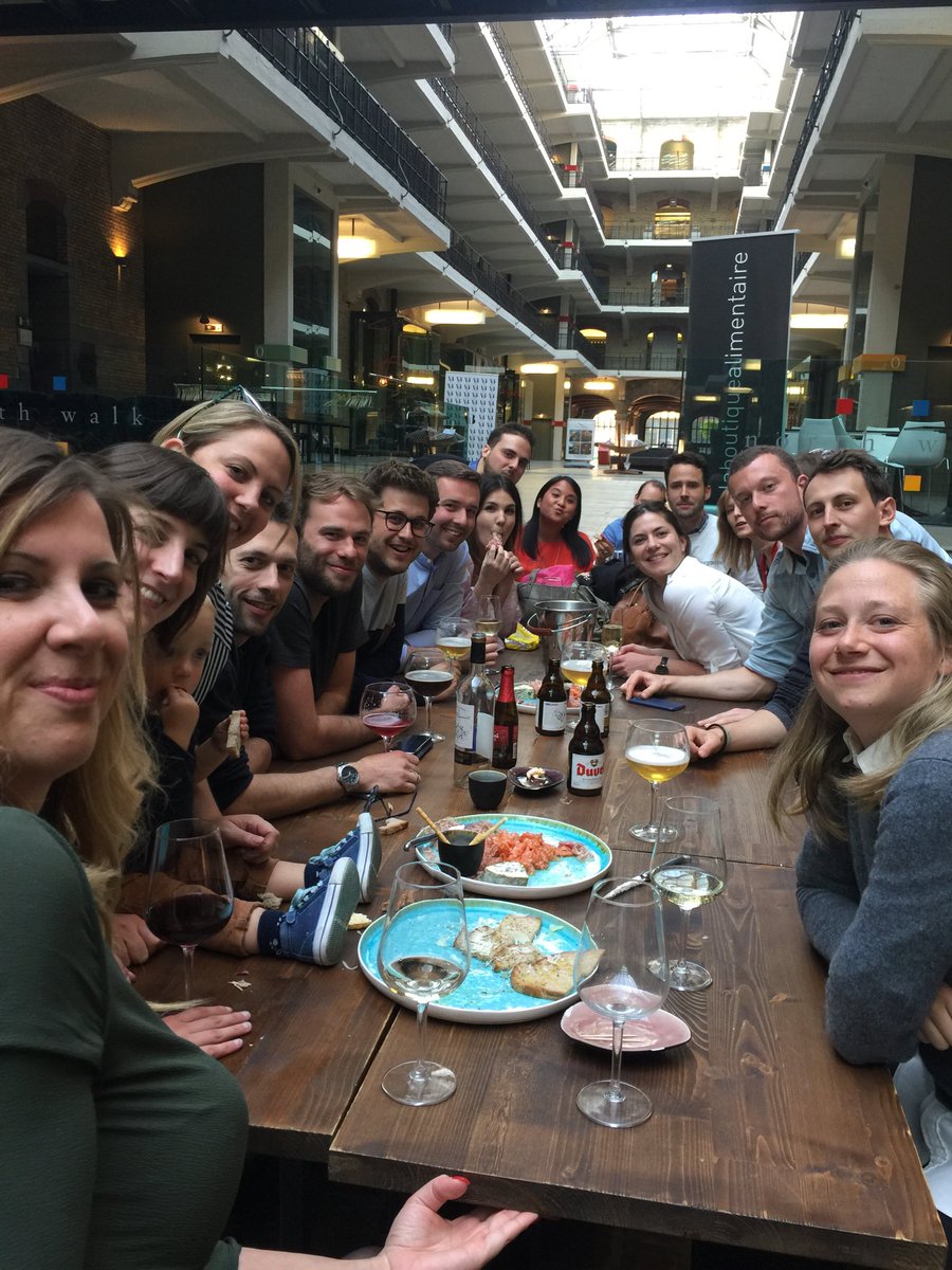 Afterwork drink met onze fijne collega’s van #mediafin. Waar is onze <a href="/fdelaplace/">Frederik Delaplace</a>?