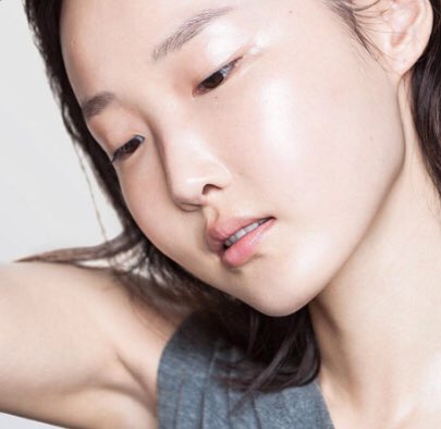 SkinHalo's tweet photo. Glass skin is taking over the internet in Korea and now here in the states https://t.co/YuUo9IBnhM