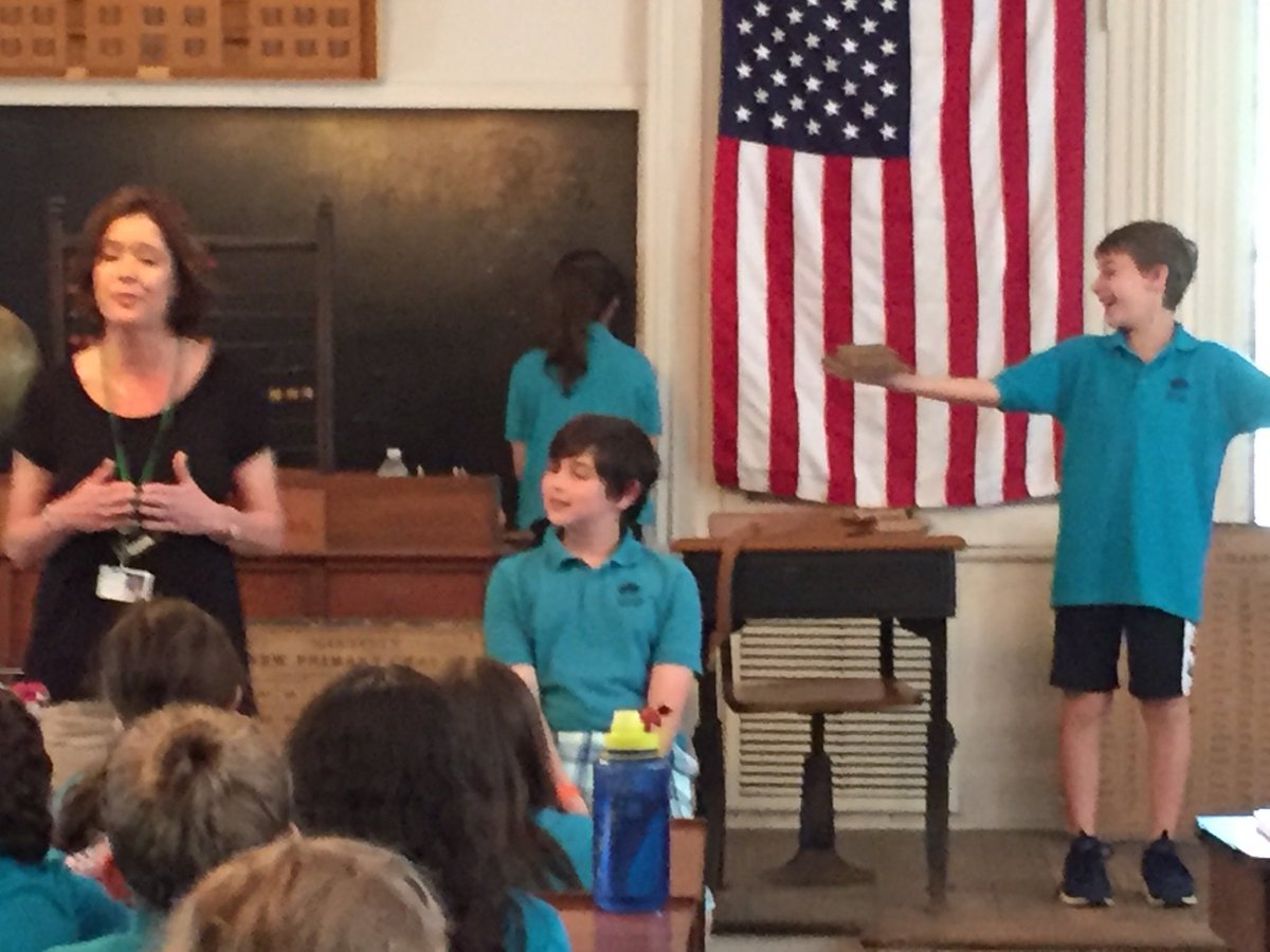 ssims_s's tweet photo. Holding books —that’s the ticket!!!  #davis5 https://t.co/xPh1TvEkSw