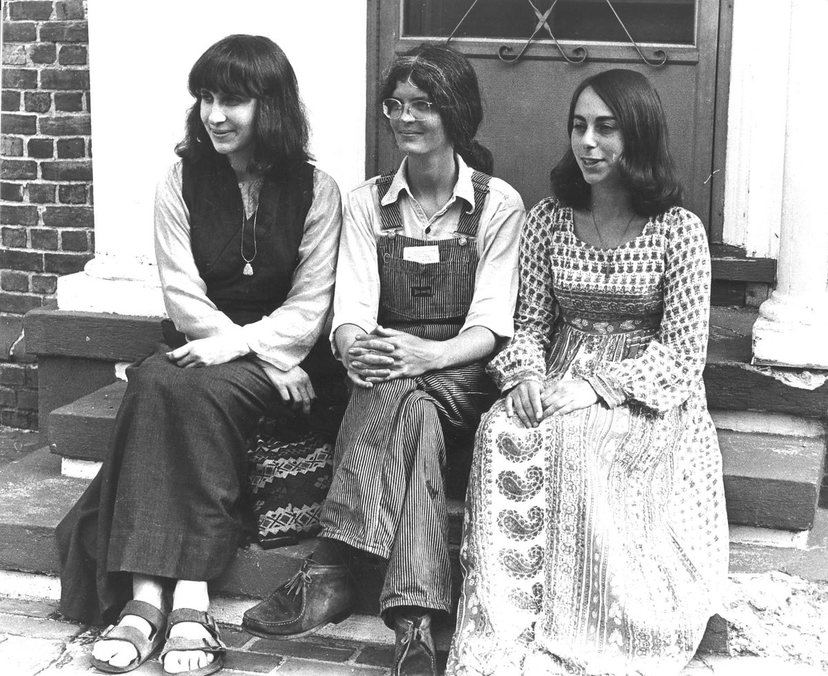 SharonSalzberg's tweet photo. Time to bust out the birkenstocks, spring is here!

#TBT 1977 at the @InsMedSoc https://t.co/S4Wfd6rn1G