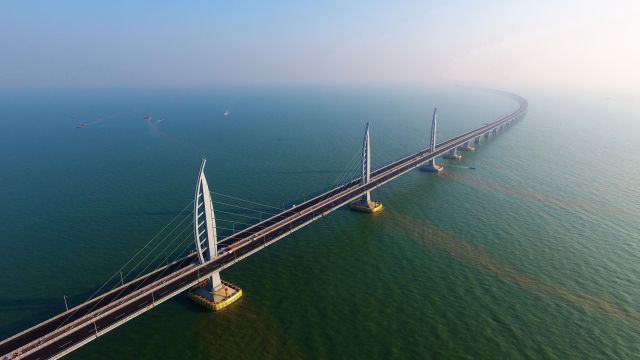 TravelGumbo's tweet photo. #China ready to open #GiantBridge that #LinksHongKongMacao #ttot 

TravelGumbo NEWS

https://t.co/xJsHG7slSb https://t.co/lKRDTNmKUn