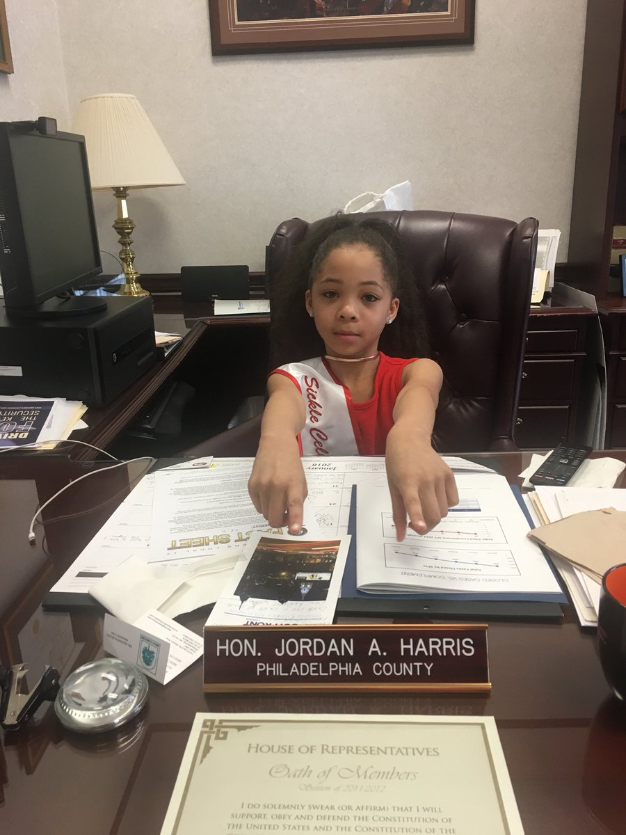 KIWKIARRA's tweet photo. My day yesterday at the PA State Capitol was pretty amazing. @RepHarris I am going to be the future Black Caucus Leader. #SickleCellAdvocacyDay #SCDvictories #kickingitwithkiarra https://t.co/hdUXxNq8Uu