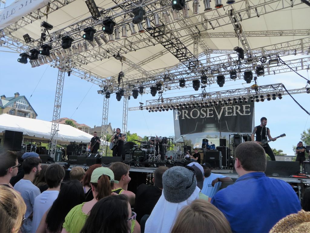 prosevere's tweet photo. Tomorrow starts the 2018 @BealeStMusicFes in Memphis, so here's a kick back to 2015.
#prosevere #bsmf18 #bsmf15 #memphisinmay https://t.co/sLEYyoyI11