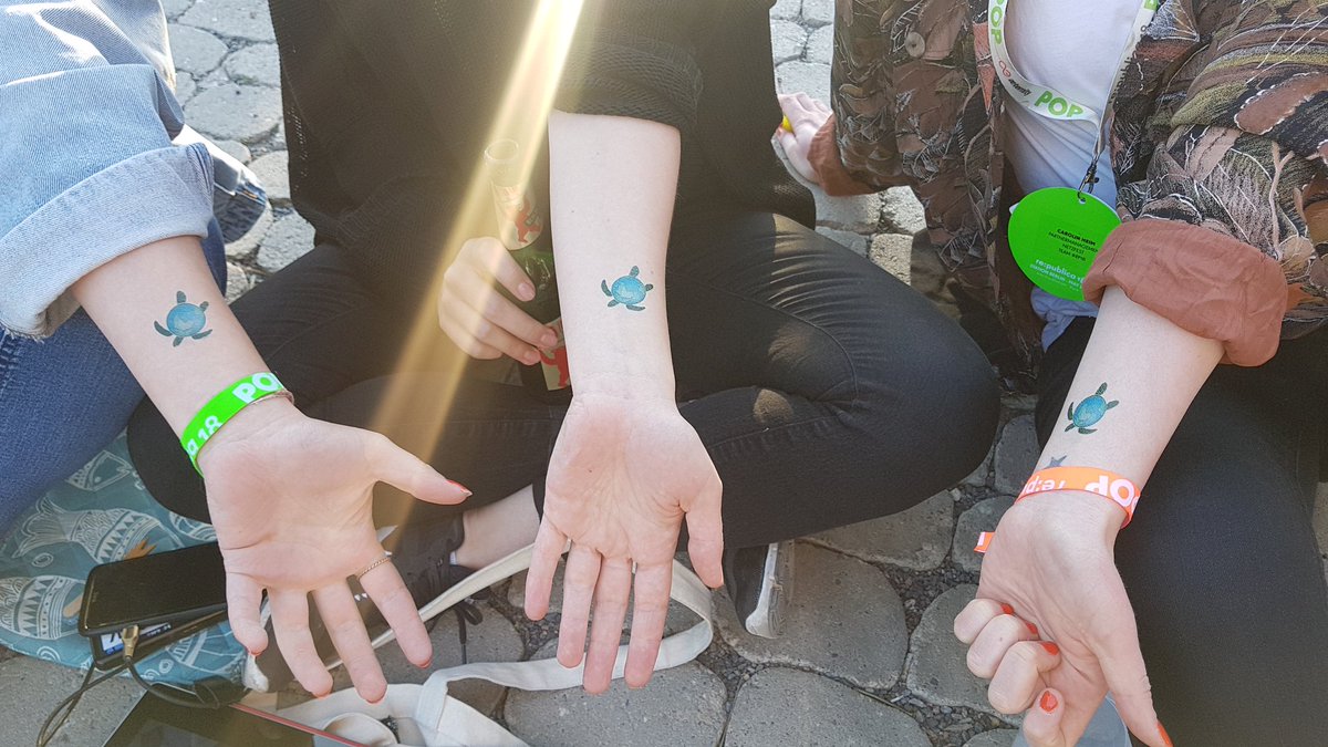 One more day to get your own earth-loving turtle at re:publica #berlin #rp18 #lovingearth <a href="/republica/">re:publica</a> #ar #yellowquestionmark
