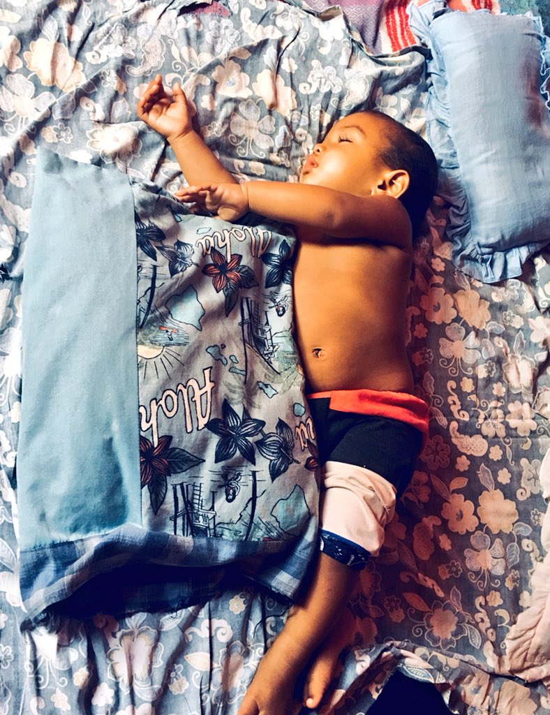 My_Eye_Captures's tweet photo. Baby boy Sleeping amidst Pillows. #a_my_eye_photo #baby #boy #sleeping #portrait #infant #iphone6s https://t.co/2auIRmu2Gy