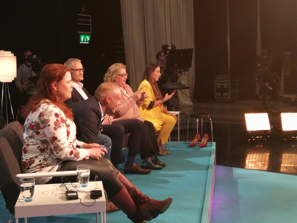 PilviKarkela's tweet photo. Pian aloitamme A-teeman somen valta suoran lähetyksen Tampereelta. #ateema #some #somevalta #somevaikuttaminen https://t.co/EkFDGifG7N