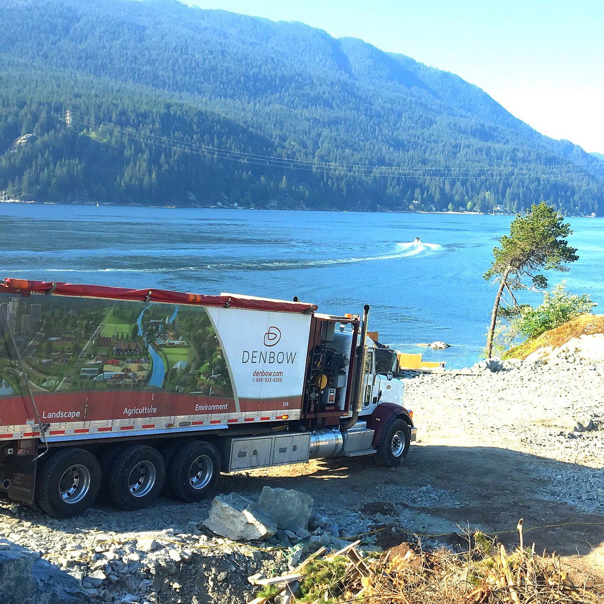 denbowltd's tweet photo. It's beautiful weather to be working waterfront in #Belcarra!  This photo just in from one of our teams, working with @fossilprojectservices installing #PlantZone soil.
#SoilBlower  #CommercialLandscaping #expressblower  #YourProjectPartner #yeswecan #expressblower #denbow https://t.co/P3Zdtjtvzg