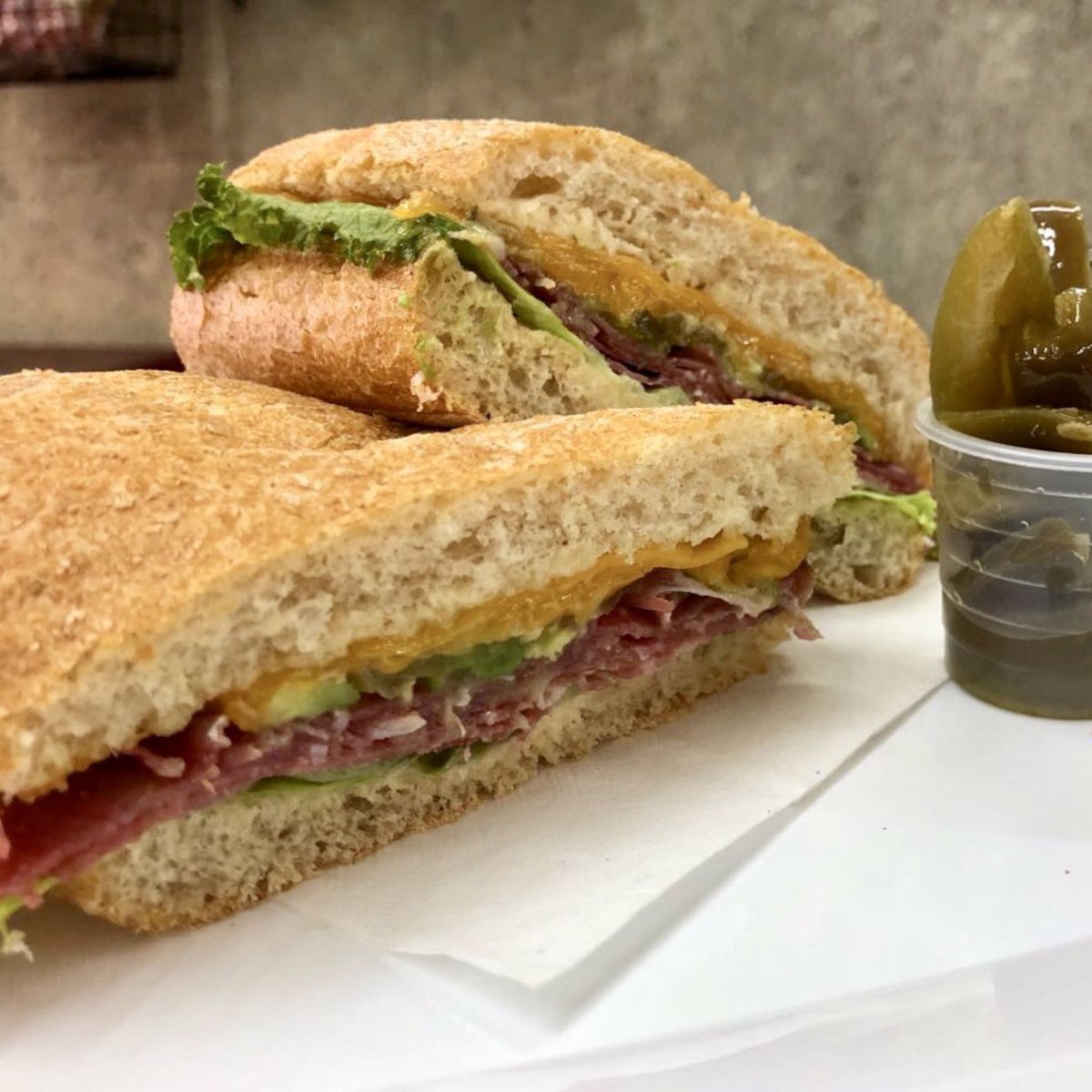 TdeBdeli's tweet photo. Tenemos excelente variedad de queso Gourmet y carnes frías con las que puedes acompañarla el Deli de tu preferencia 

#deli #queso #carnesfrias https://t.co/sYLVrfi6pR