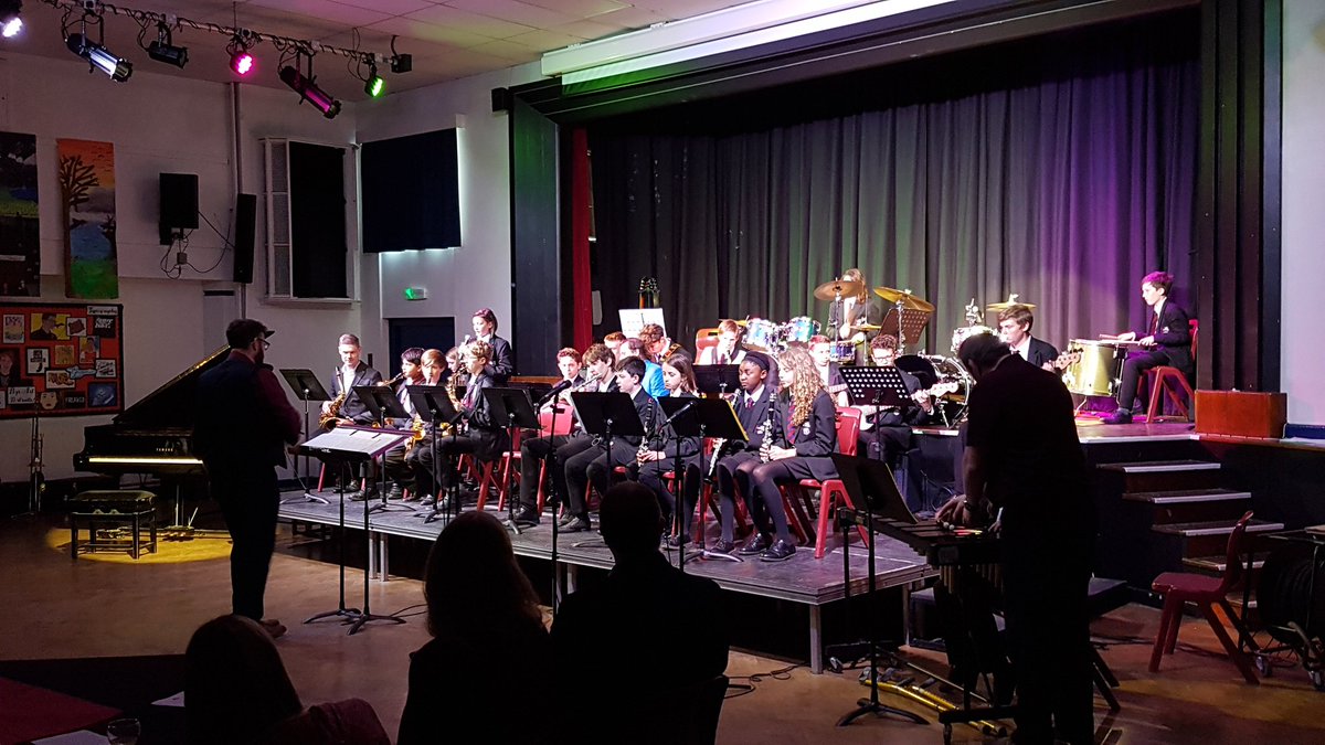 HWSmusicdept's tweet photo. Junior Jazz #TheAlvarTreeFrogs #improvisation #JazzNight https://t.co/nYG8kFP9IL