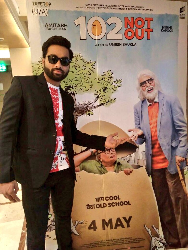 IamKrishna97_'s tweet photo. MUST WATCH EVERYONE #102NotOutTomorrow movie is a family friendly humor & a father-son story that is both sweet & sad #102NotOut is indeed a good watch with great emotional connect & superlative acting by D legendary duo of @SrBachchan sir & @chintskap ji Thanku @umeshkshukla ji https://t.co/AGKcp59ODC