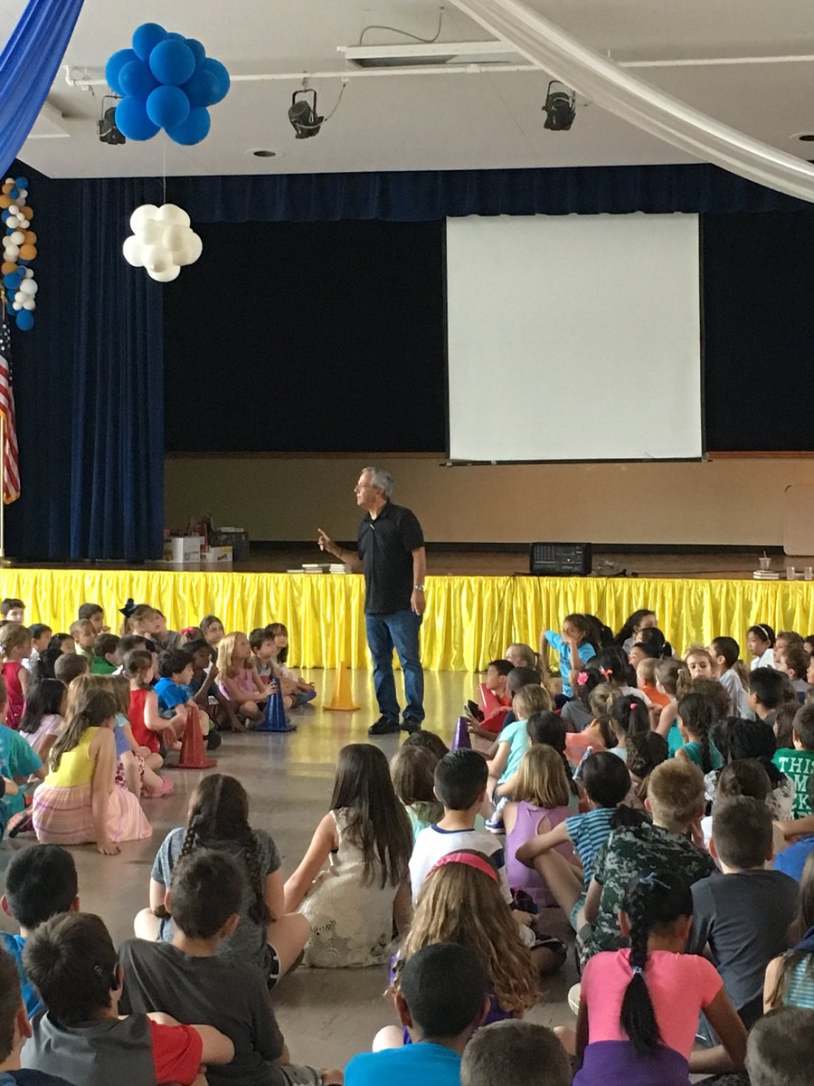 phelanlearning's tweet photo. Incredible! Mike Lupica visits Lynch! We are honored! https://t.co/3i08b5b80g