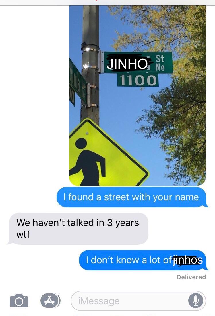 cursedpentagon's tweet photo. Hongseok texting Jinho three years from now https://t.co/4mQVbOe0So