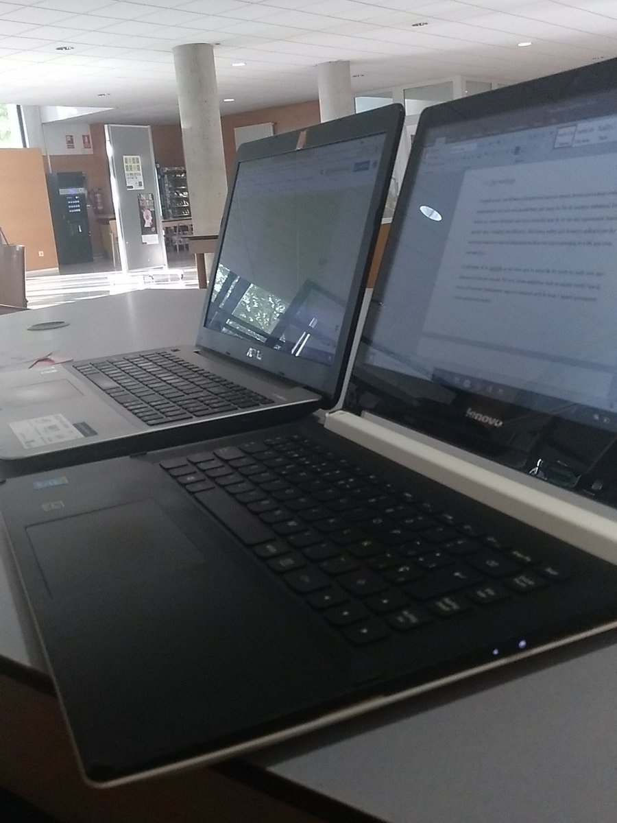 Mrius94373829's tweet photo. Work, Work...
Vinga que això poc a poc agafa forma #cocrea_fepts #tic #futurae #treballenequip https://t.co/jB2idcRgDn