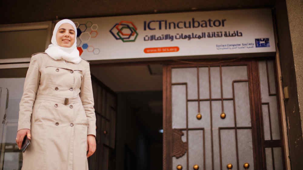 chris_wigley's tweet photo. Super inspiring story. #extremeCoding Syria’s young coders thrive amid a hostile backdrop via @FT https://t.co/nI6xWvxhuh https://t.co/0WwC1pKJxi