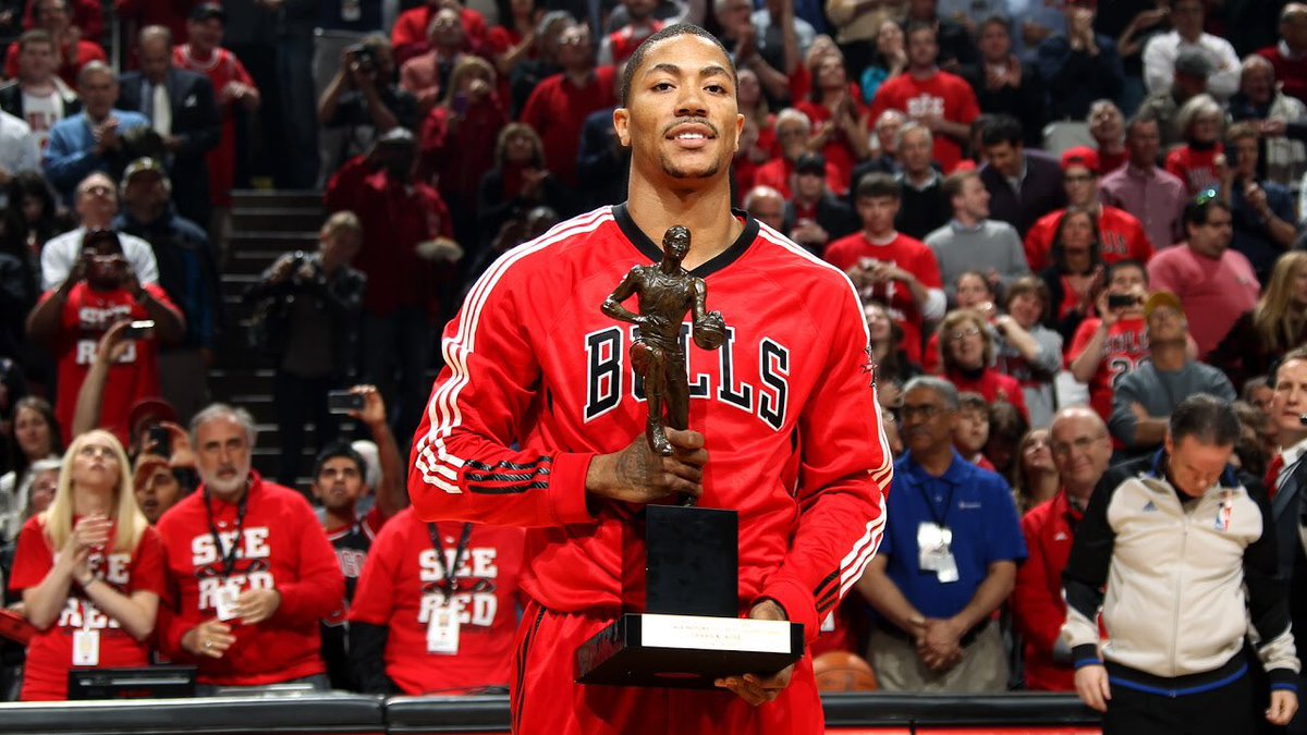 Poohdini251's tweet photo. A May 3 much less distant than we thought Derrick Rose was consecrated the youngest MVP in history🔥🌹

#DerrickRose #MVP #youngestmvp #BullsNation https://t.co/0J7lfhQcZ9