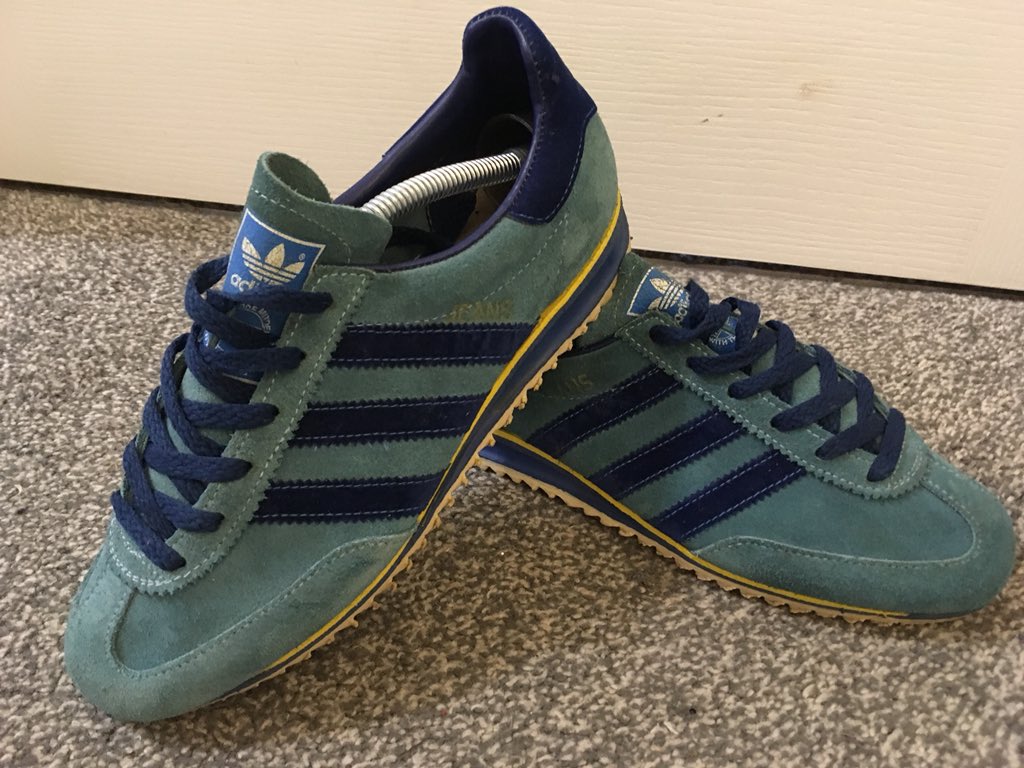 clarksters71's tweet photo. Delivered T’day 😀 #Austrian 🇦🇹 #adidas #Jean #adidaswearingloyal #forthosethatknow #ktf #dasslersfinest #aditastic #chuffinglorious #coolaschuff #addicted #obsessed  #vintage /// 😉✌🏻 https://t.co/7rS2JQIVtH
