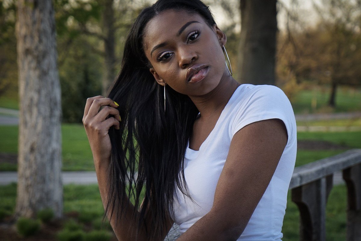 iCaptureMedia_'s tweet photo. Here are some examples of my last Senior Photo session. What do you think?? https://t.co/yqDz0Mtdhz