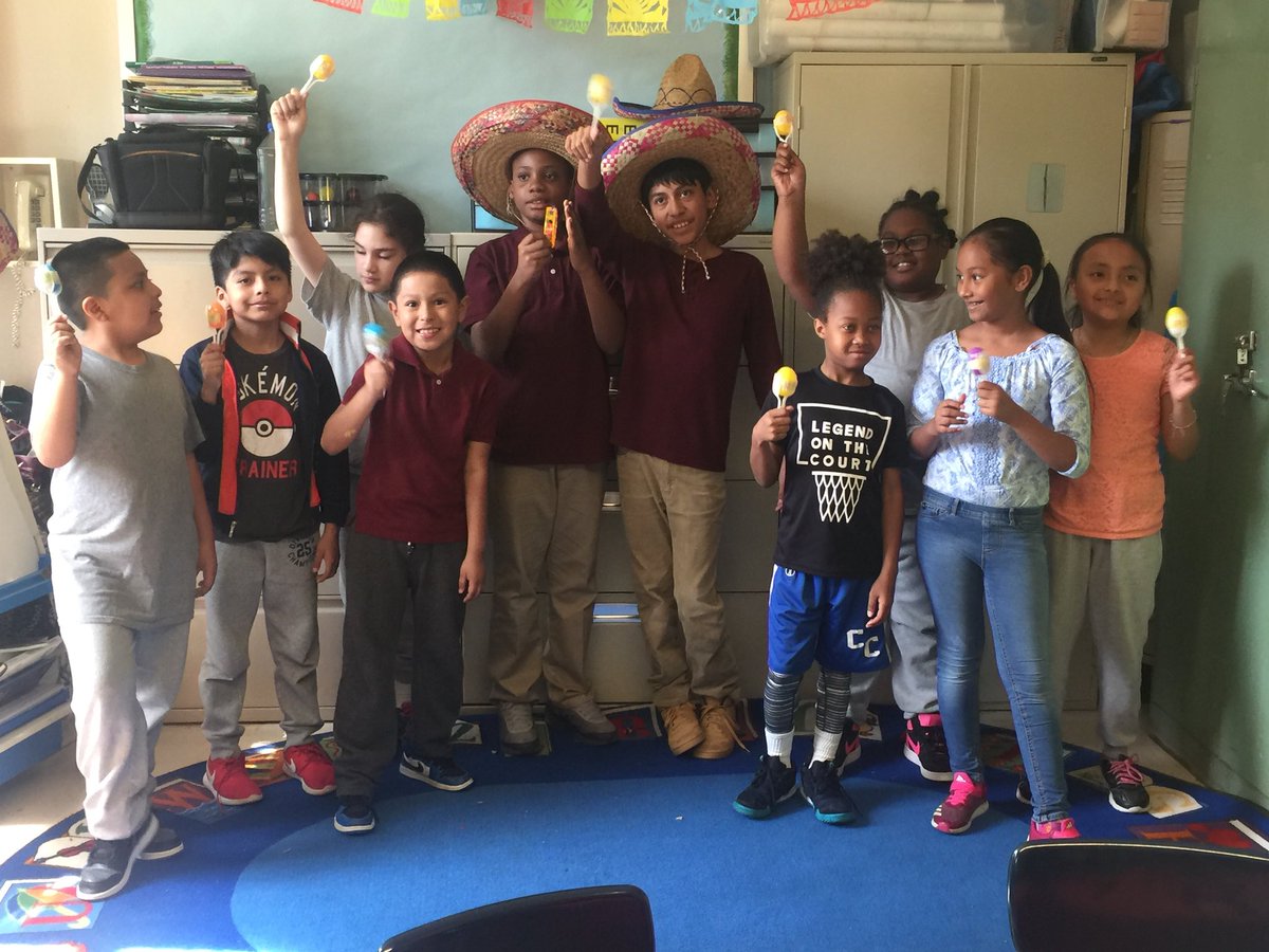 Thank you for the early Cinco deMayo celebration! So much fun!! <a href="/speech_stamos/">Debbie Stamos</a>  <a href="/DespinaBoumakis/">Despina Hotzoglou</a>  <a href="/CarinaCarias/">Carina Mendes-Carias</a>