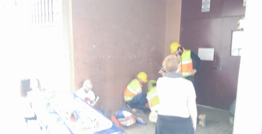 soctescat's tweet photo. Gran feina!!
Avui membres de GdT #SoCTES @SoCMUE han repassat amb futurs #TES els aspectes més importants de les lesions per agents físics i l'atenció al trauma instrumentalitzat
#SocialTES #EquipTES
#desenvolupamentcurricular https://t.co/3BDTFpcExe