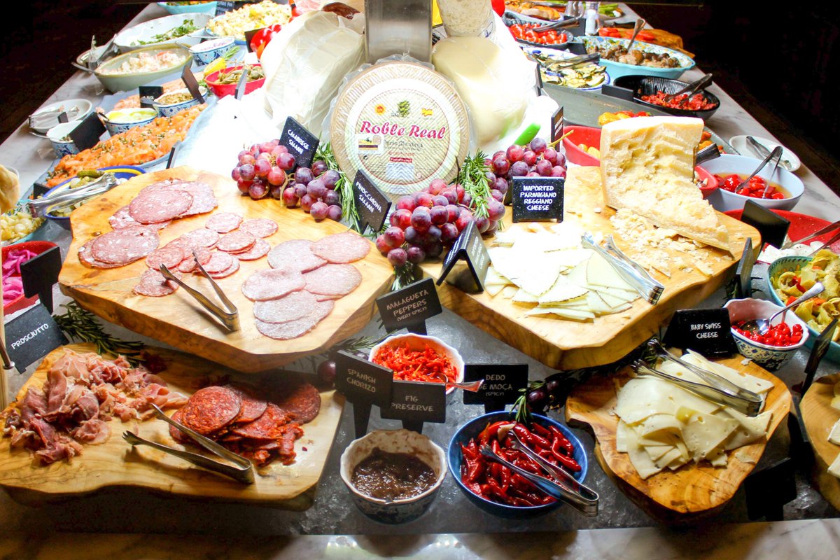 texastobeyond's tweet photo. We had the amazing opportunity to visit @FogoRestaurants in #Plano for an opening event with @IveyTalent. We couldn’t get over the presentation of meats, cheeses, veggies, fruits & sides on the #MarketTable. Visit our Facebook page to win 2 FREE meals!
#Sponsored #Fogo #FromTexas https://t.co/WuTwK4CJyY