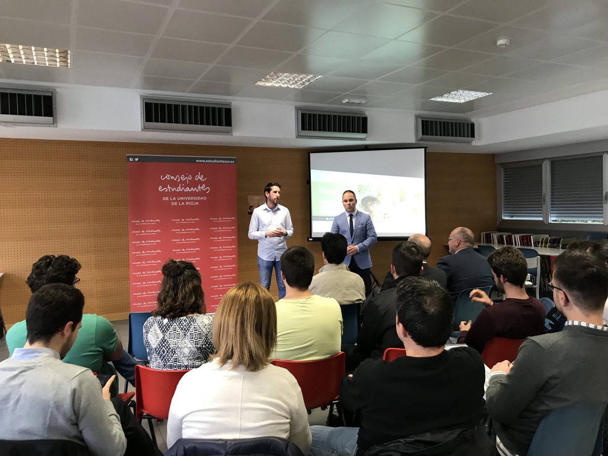 estudiantesUR's tweet photo. 🔝Damos comienzo a la I Edición de las FuckUp Nights en @unirioja.
👉🏻Hoy aprendemos de los fracasos de gente que ha intentado emprender negocios. https://t.co/emETvU9cqU