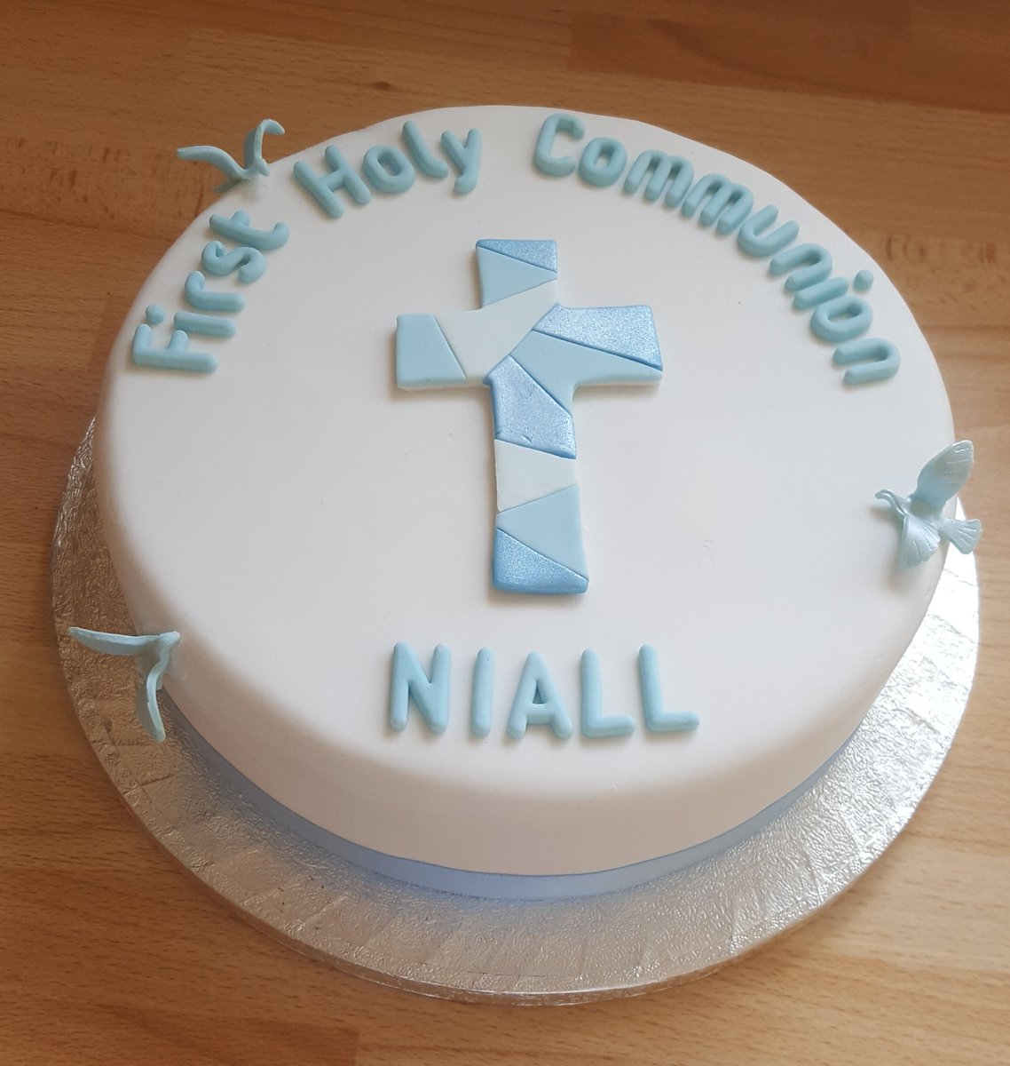 Helen's Cake Corner tweet media