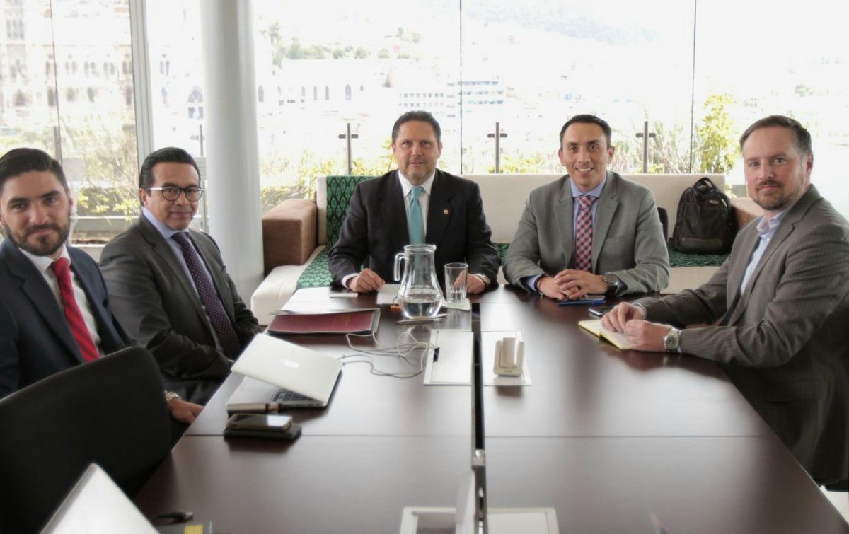 PonceDeLeonEC's tweet photo. ¡Buenas noticias! 
El trabajo conjunto da frutos positivos para el turismo en Ecuador. El Rally Dakar una de las competencias más importantes y más vistas a nivel mundial llega al país de los cuatro mundos. https://t.co/mEITJUaYig